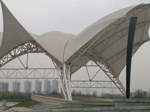 長春張拉膜建造過程中與安全經濟之間的關系